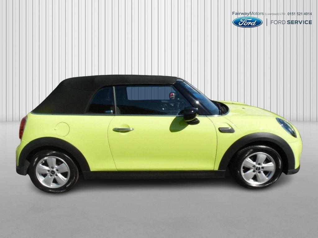 Mini Convertible 1.5 Cooper Classic CX73ZBT Yellow #2