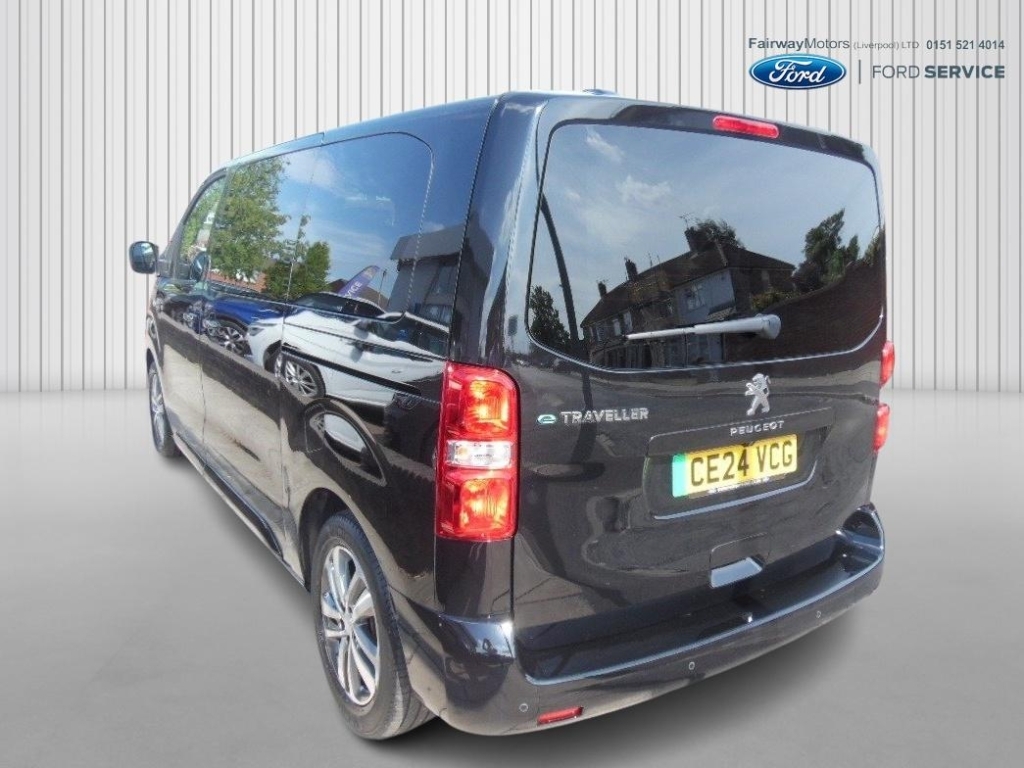 Peugeot Traveller Business Vip Black #5
