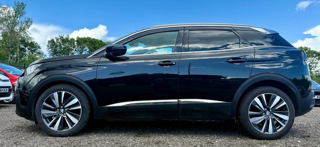 Peugeot 3008 Gt Line Premium Black #4
