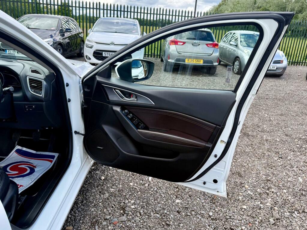 Mazda 3 2.0 Sport Nav White #27