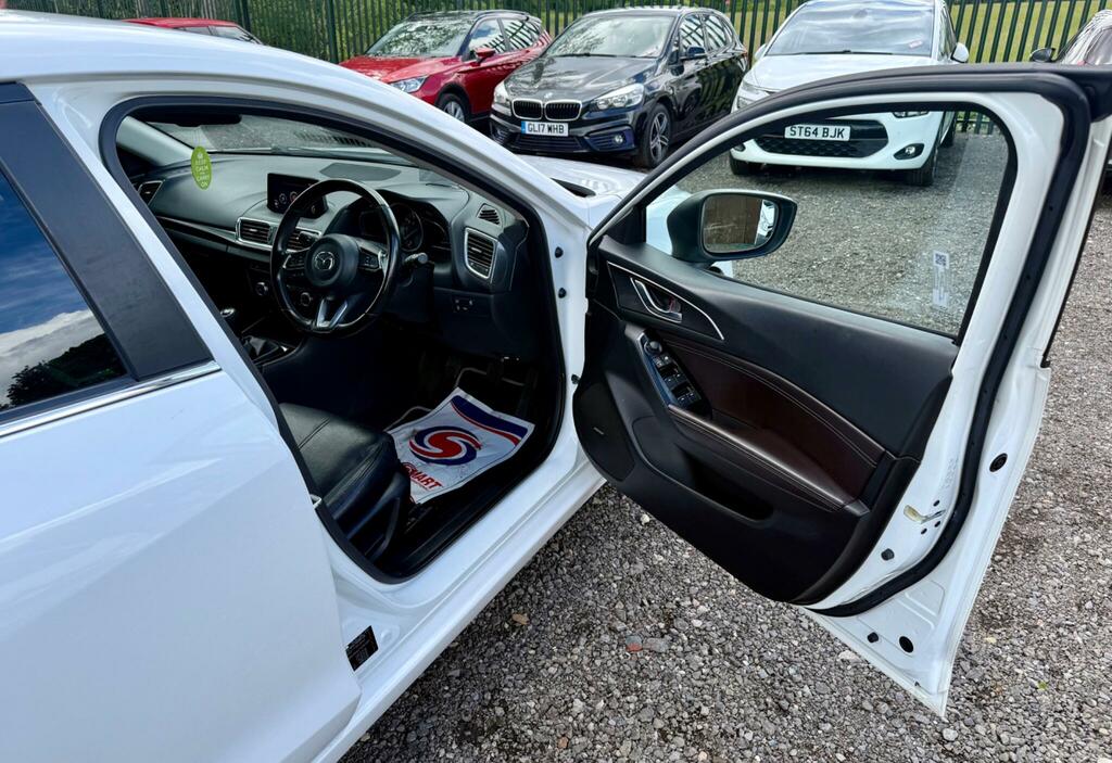 Mazda 3 2.0 Sport Nav White #28