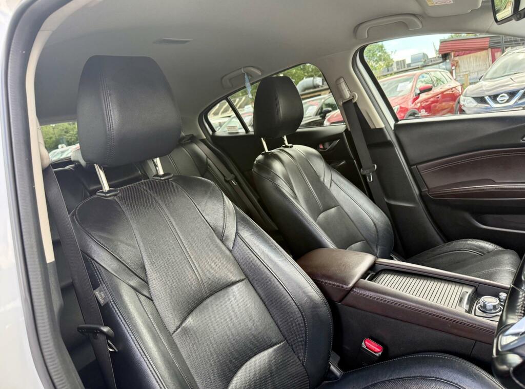Mazda 3 2.0 Sport Nav White #17