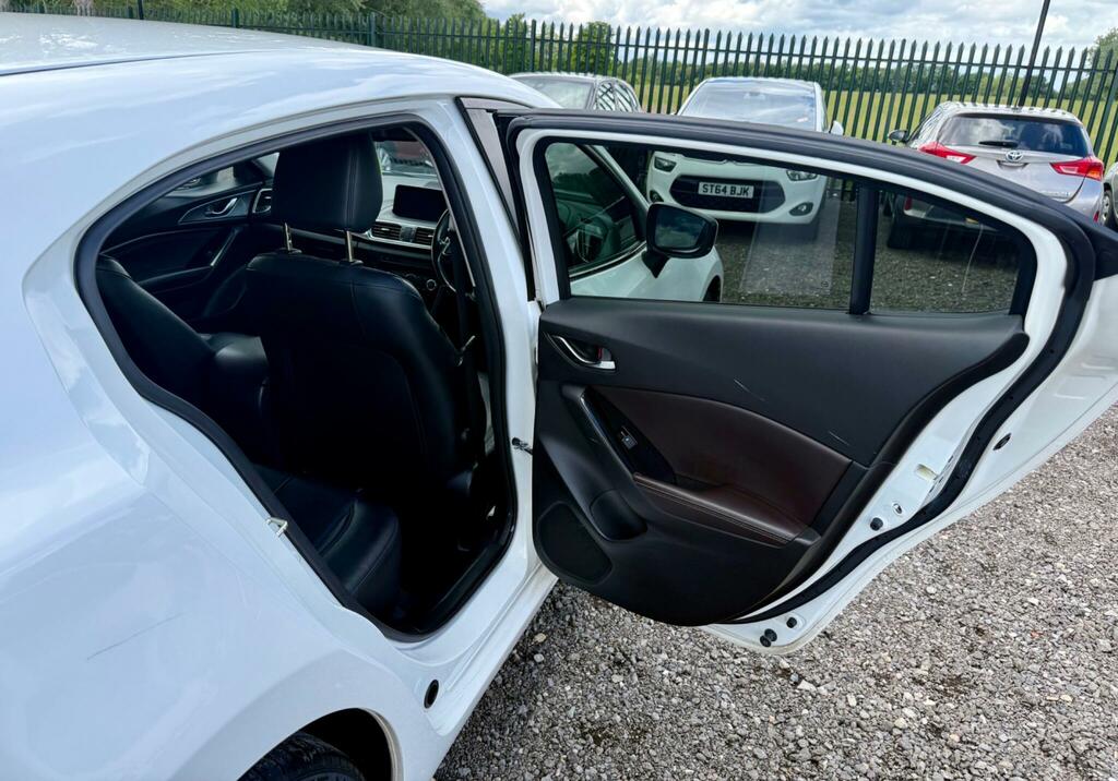 Mazda 3 2.0 Sport Nav White #26