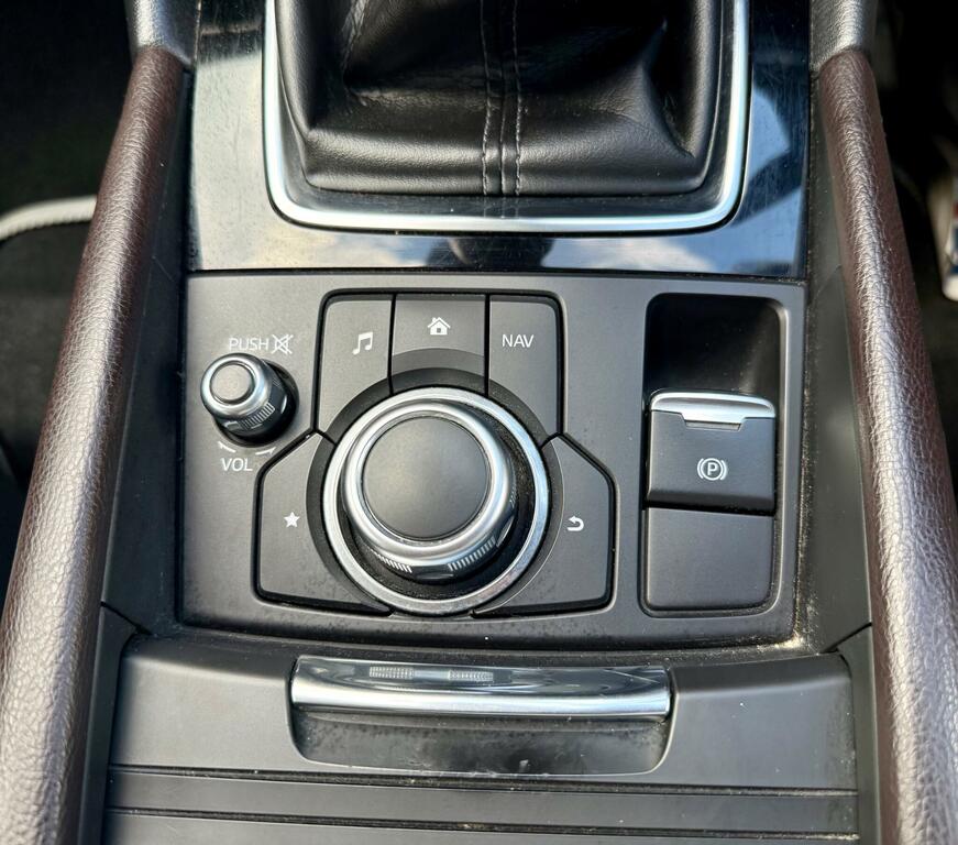 Mazda 3 2.0 Sport Nav White #23