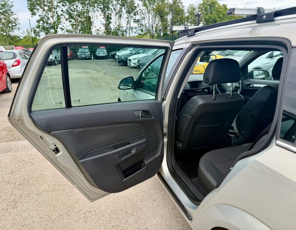 Vauxhall Astra Active Plus Silver #33