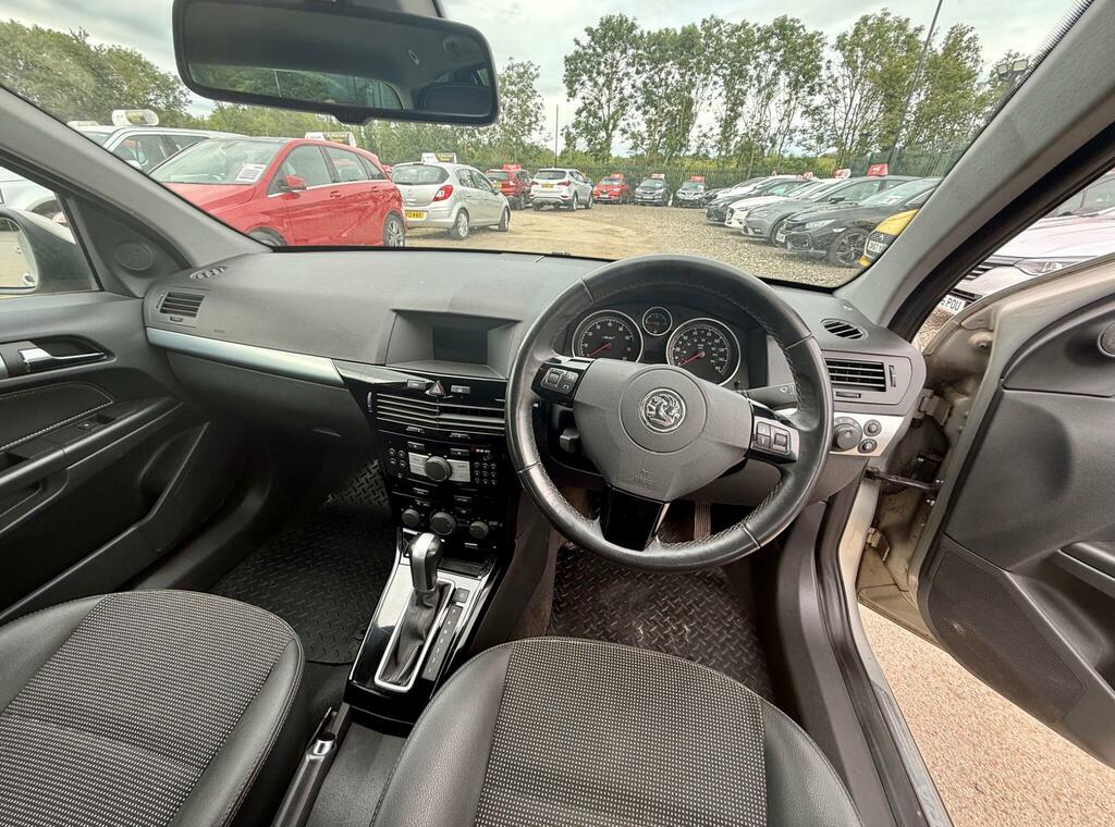 Vauxhall Astra Active Plus Silver #17