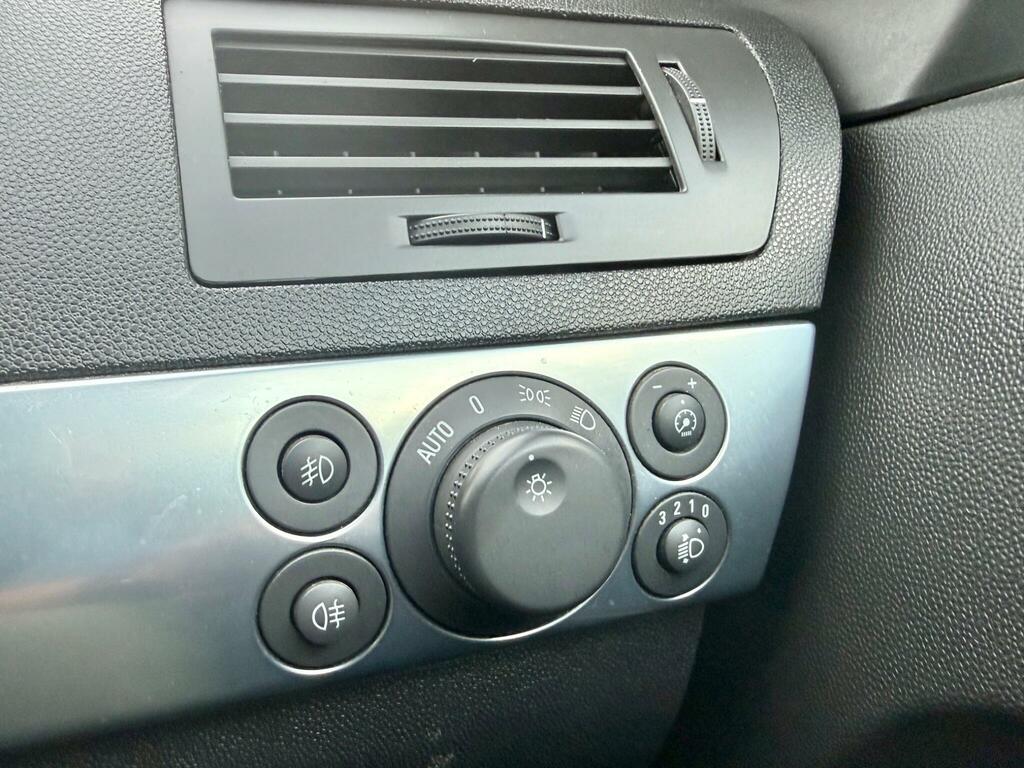 Vauxhall Astra Active Plus Silver #30