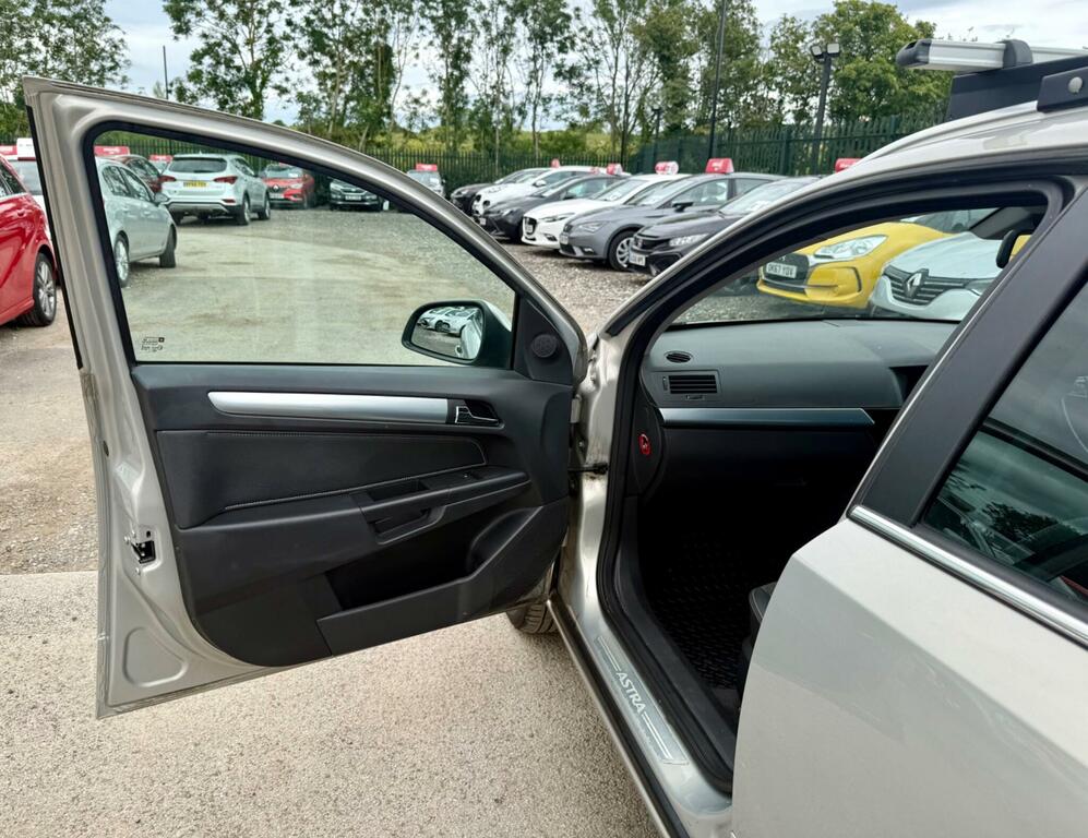 Vauxhall Astra Active Plus Silver #32
