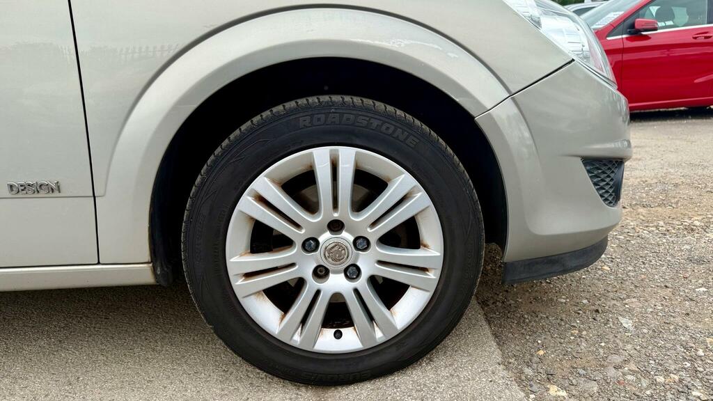 Vauxhall Astra Active Plus Silver #36