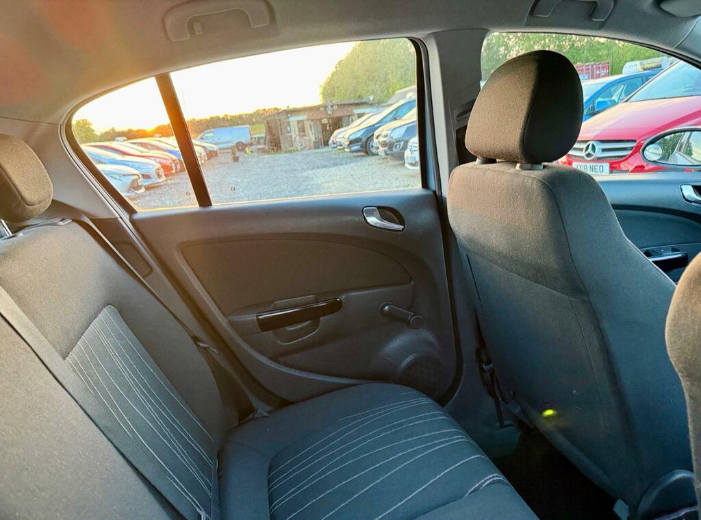 Vauxhall Corsa 1.4I 16V Club Blue #32
