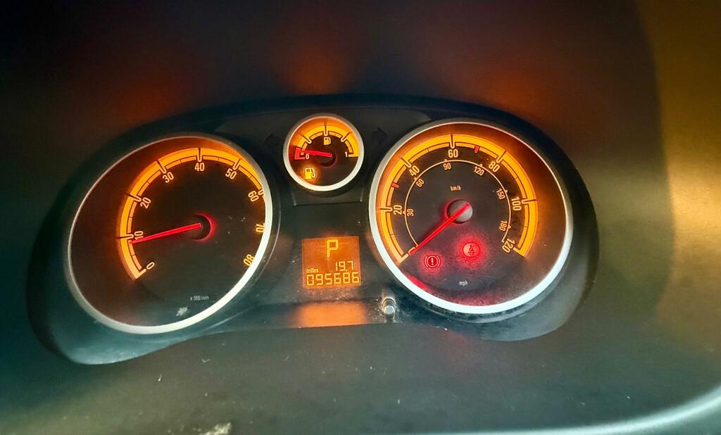 Vauxhall Corsa 1.4I 16V Club Blue #44