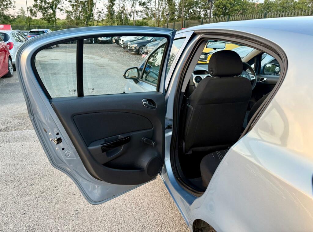 Vauxhall Corsa 1.4I 16V Club Blue #37
