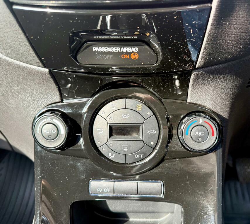 Ford Fiesta Hatchback 1.0T Ecoboost Titanium Euro 5 Ss Blue #48