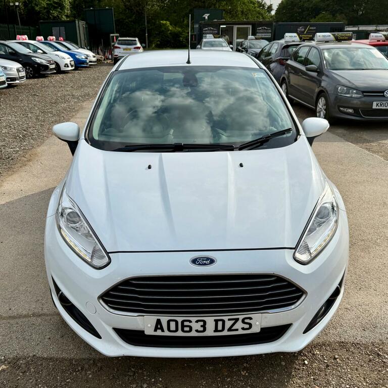 Ford Fiesta Titanium White #6