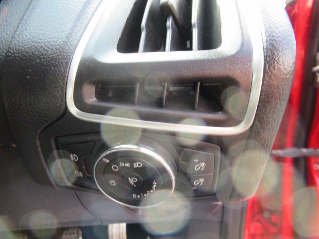 Ford Focus 1.0 Titanium 124 Bhp Silver #21