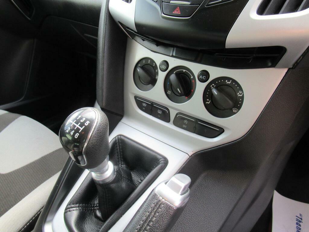 Ford Focus 1.0 Titanium 124 Bhp Silver #14