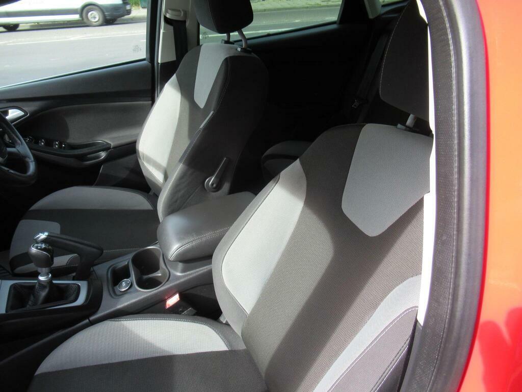 Ford Focus 1.0 Titanium 124 Bhp Silver #8