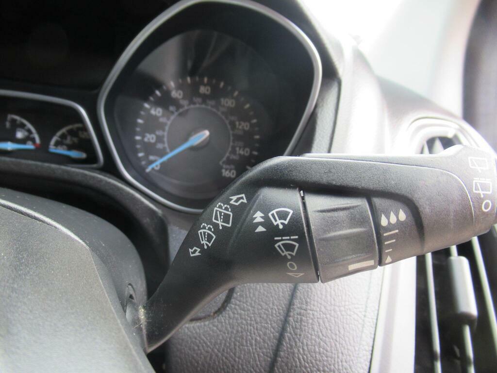 Ford Focus 1.0 Ecoboost 125 Zetec White #21