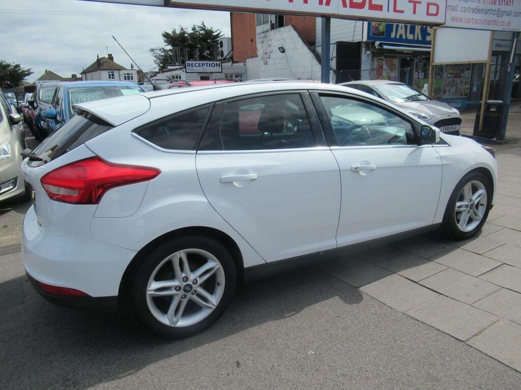 Ford Focus 1.0 Ecoboost 125 Zetec White #12