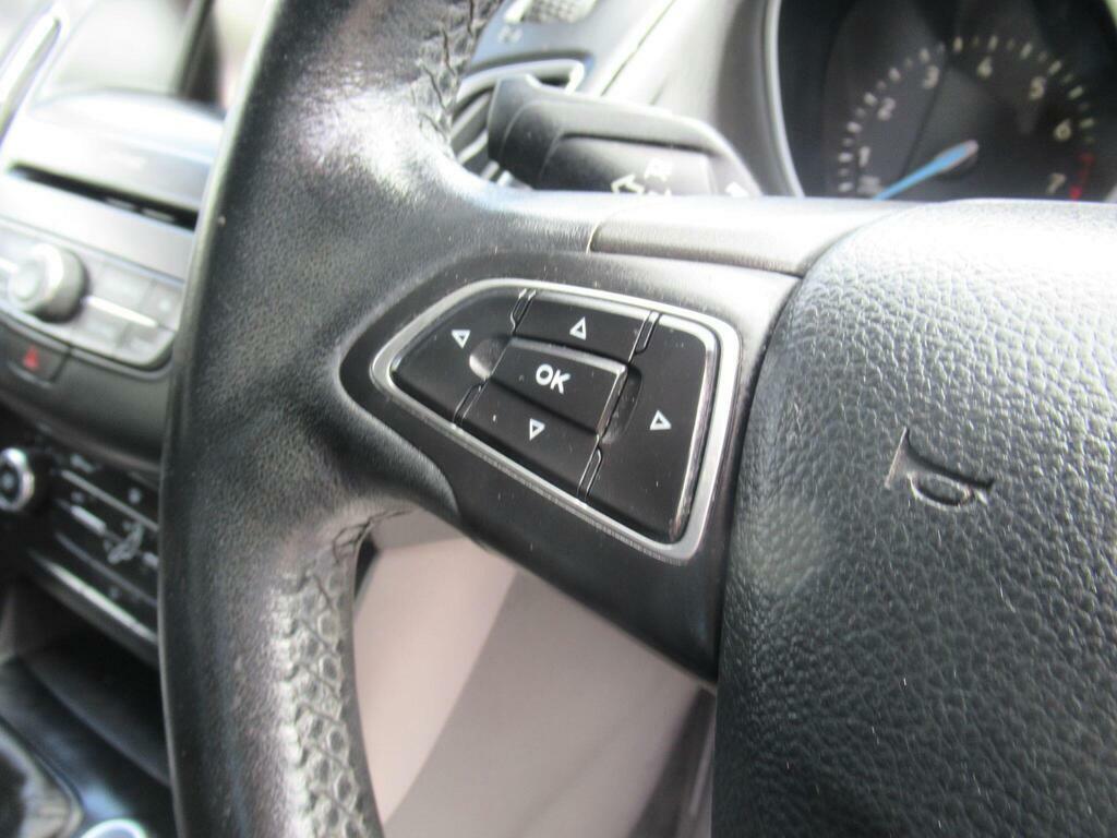 Ford Focus 1.0 Ecoboost 125 Zetec White #19
