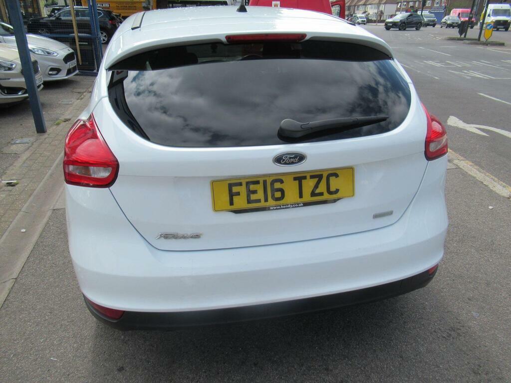 Ford Focus 1.0 Ecoboost 125 Zetec White #10