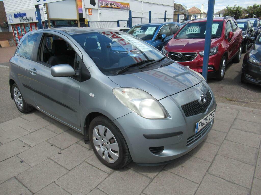Toyota Yaris 1.3 Vvt-i T3 Silver #4