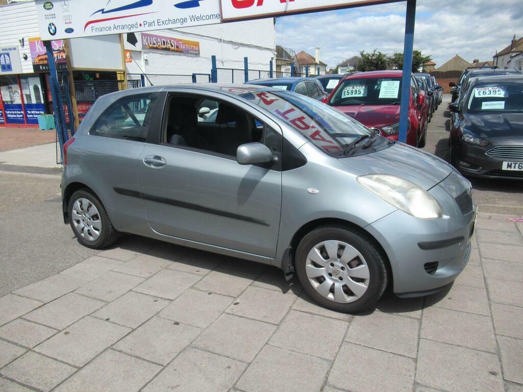 Toyota Yaris 1.3 Vvt-i T3 Silver