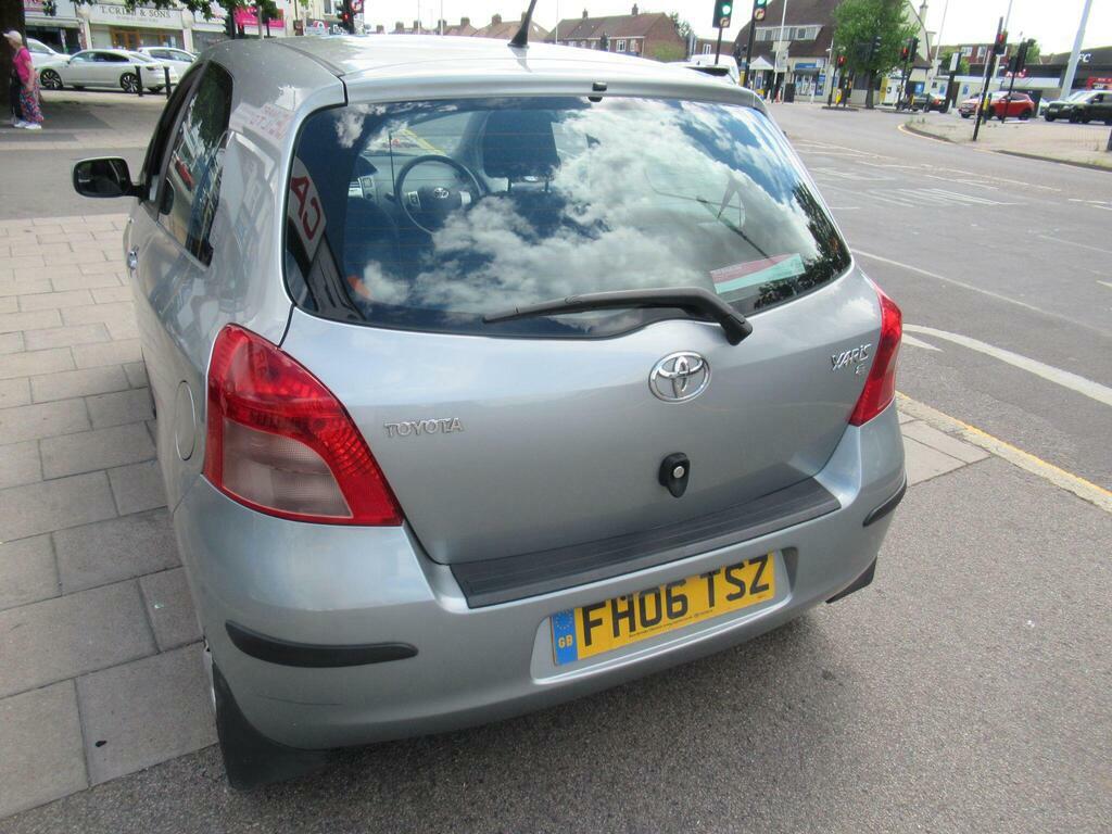 Toyota Yaris 1.3 T Spirit Multimode Silver #10