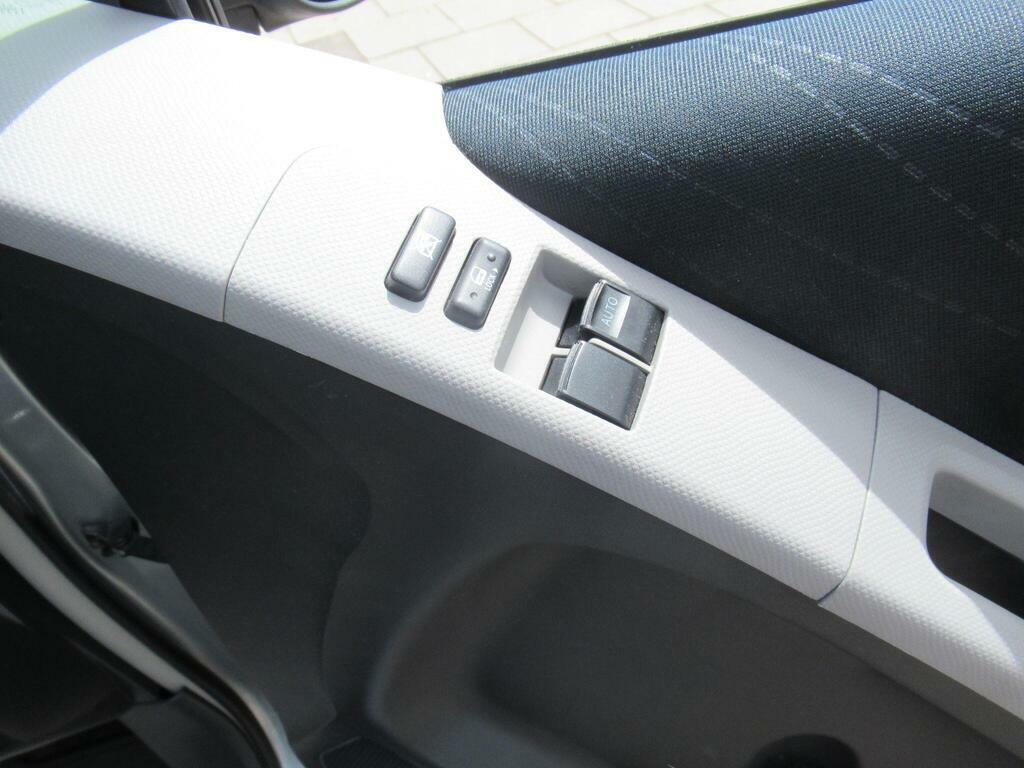 Toyota Yaris 1.3 T Spirit Multimode Silver #19