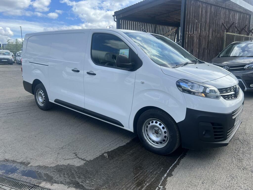 Vauxhall Vivaro 1.5 Turbo D 2900 Dynamic Panel Van 6Dr Manu KV22ZXA White #2