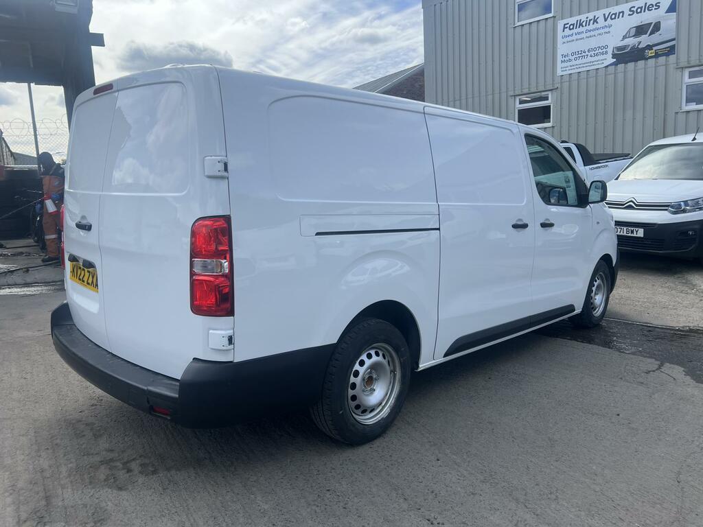 Vauxhall Vivaro 1.5 Turbo D 2900 Dynamic Panel Van 6Dr Manu KV22ZXA White #4