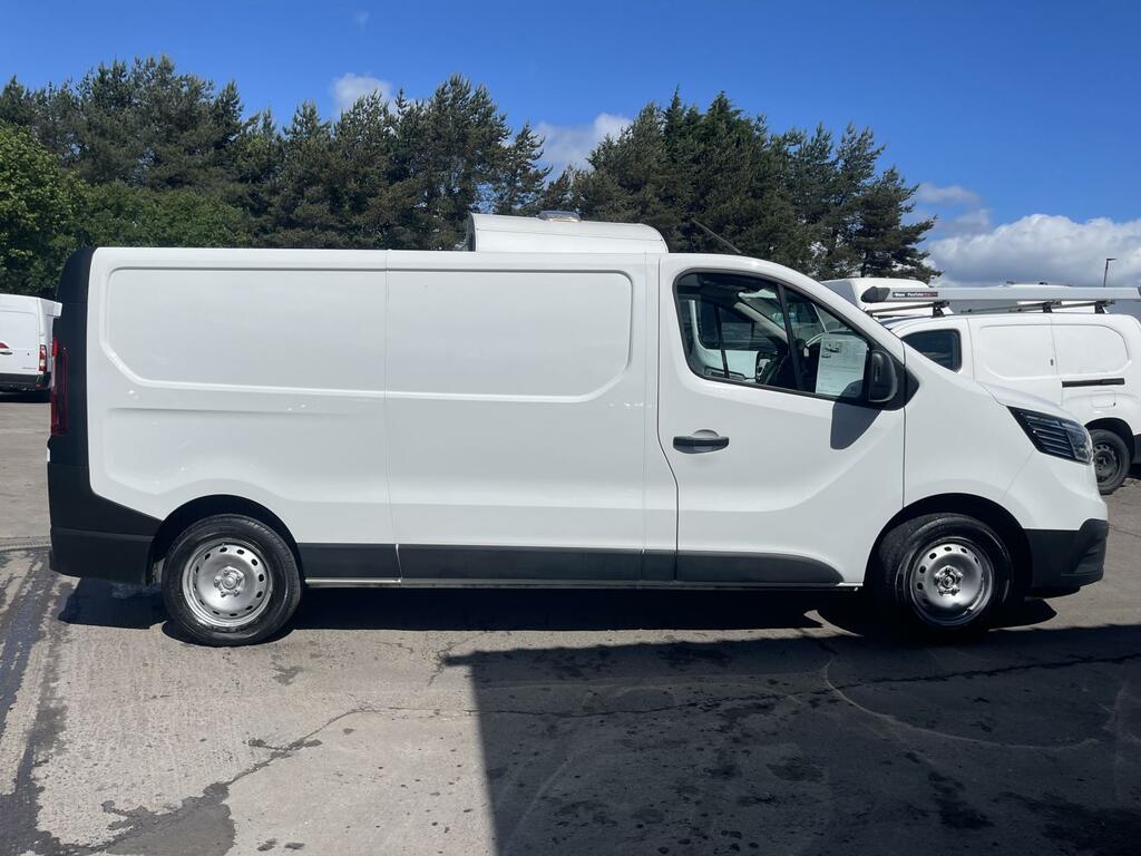 Renault Trafic Business SV23XHF White #4