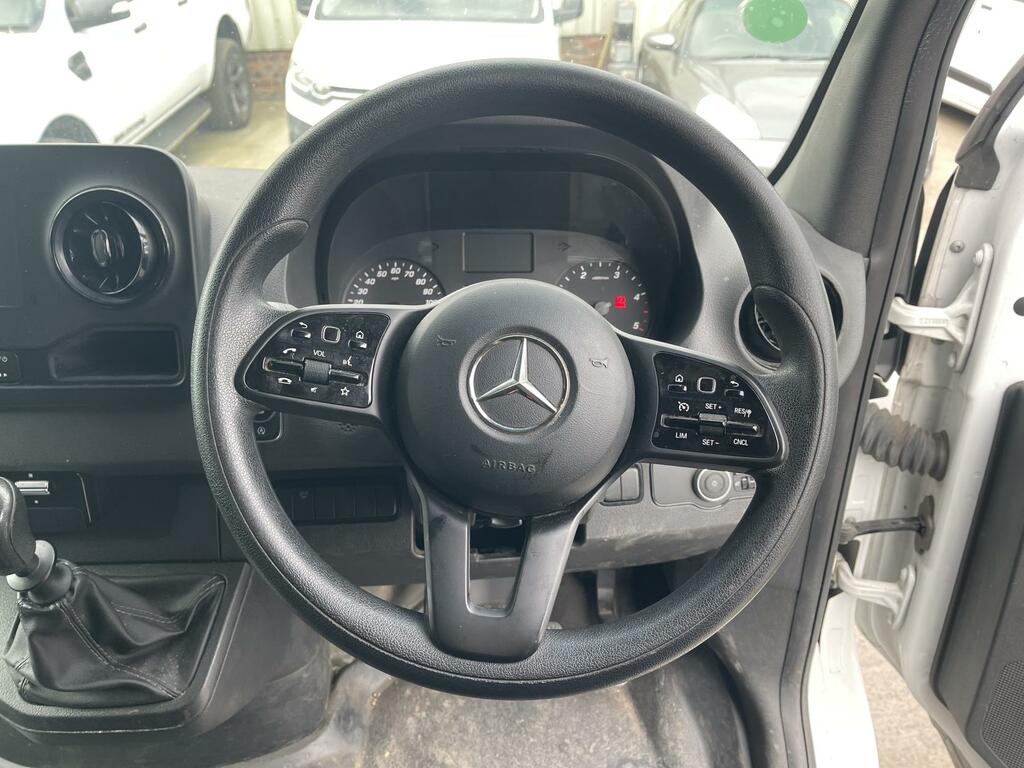 Mercedes-Benz Sprinter 2.0 315 Cdi Progressive Panel Van Manua KN71FEH White #4