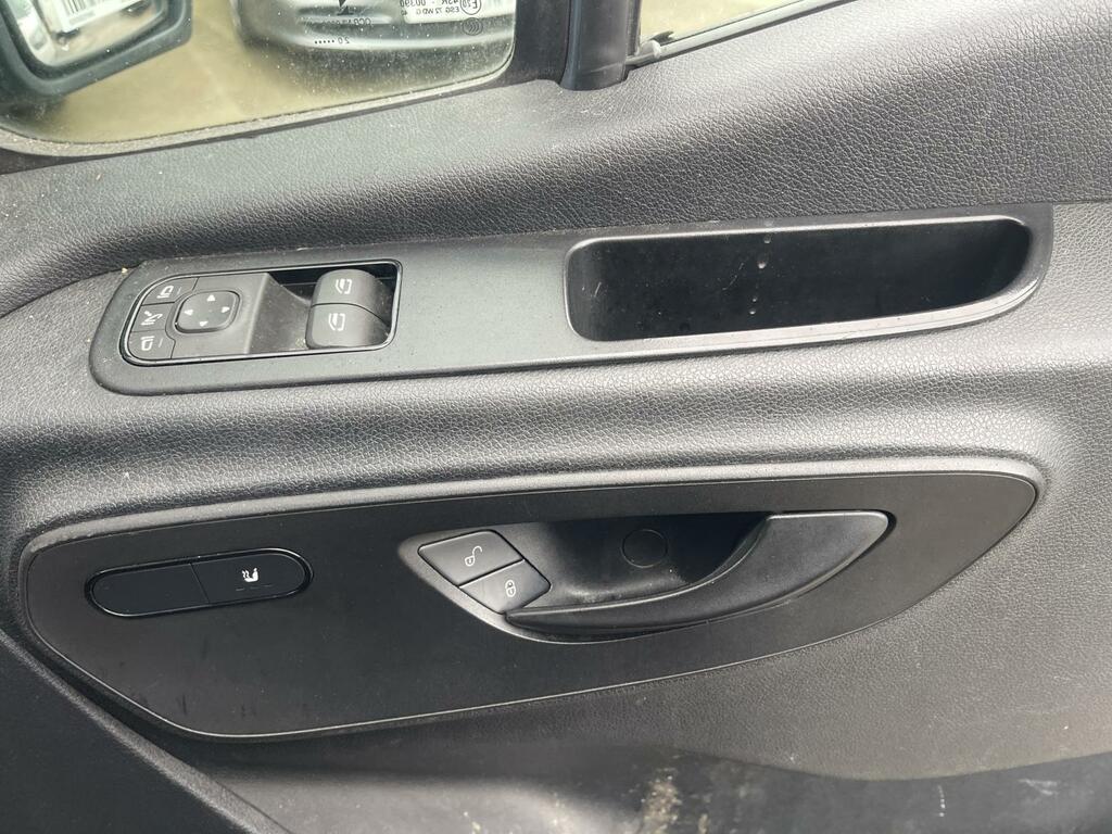 Mercedes-Benz eSprinter 55Kwh Progressive Panel Van L2 H White #9