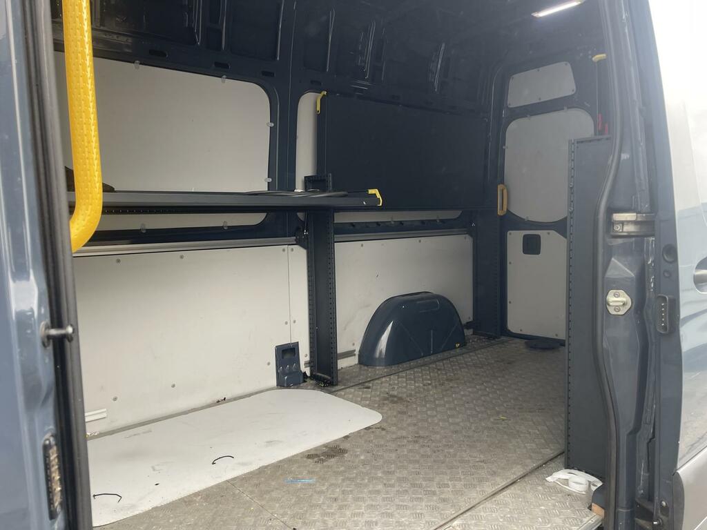 Mercedes-Benz eSprinter 55Kwh Progressive Panel Van L2 H White #12