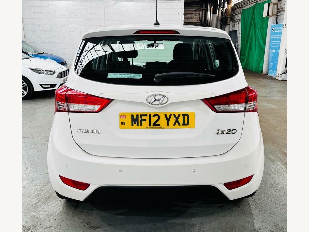 Hyundai Ix20 1.6 Active Silver #5