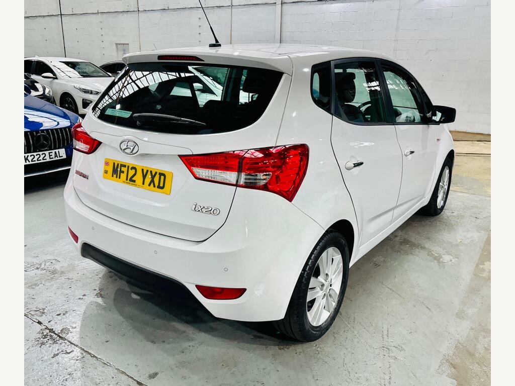 Hyundai Ix20 1.6 Active Silver #4