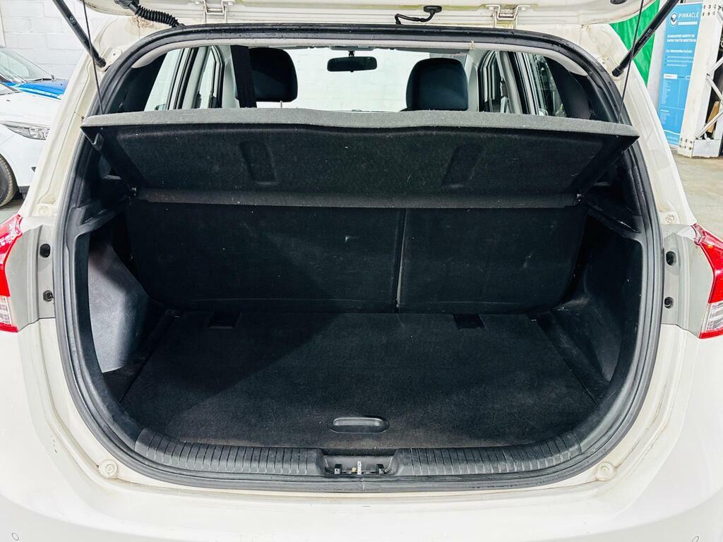 Hyundai Ix20 1.6 Active Silver #22
