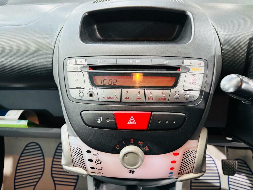 Peugeot 107 Red #16
