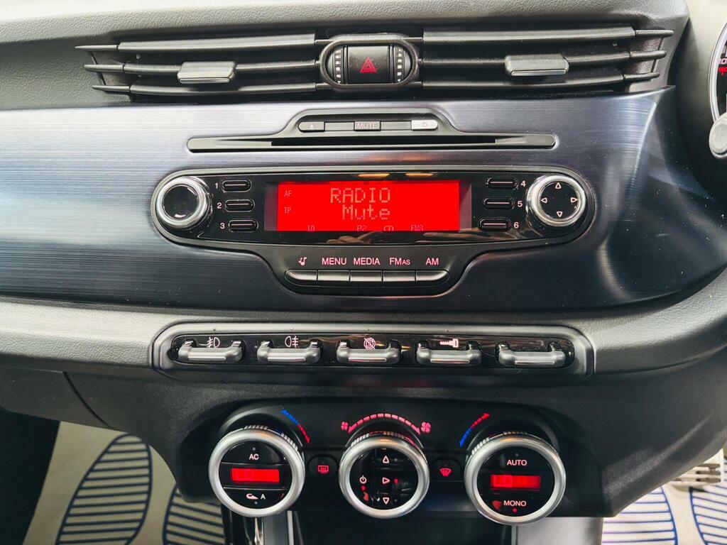 Alfa Romeo Giulietta Hatchback Black #18