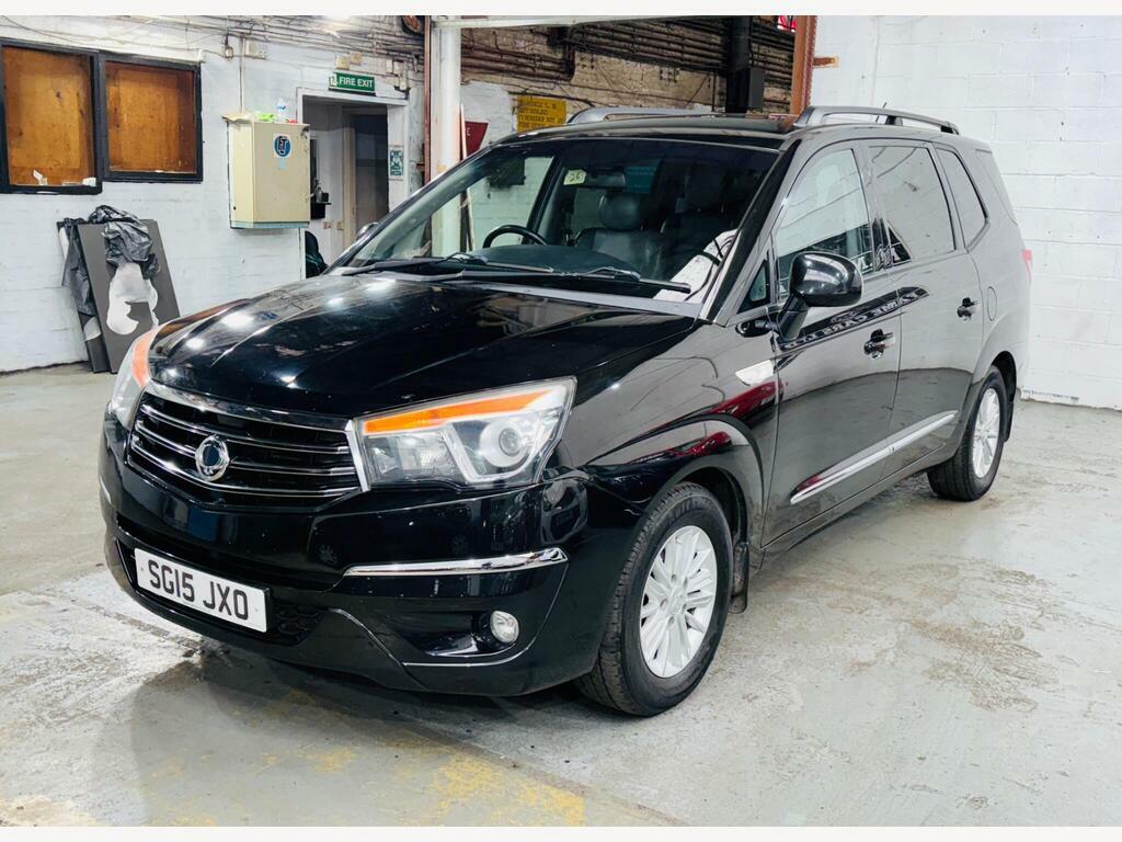 SsangYong Turismo 2.0 E-xdi Es T-tronic Euro 5 Black #3