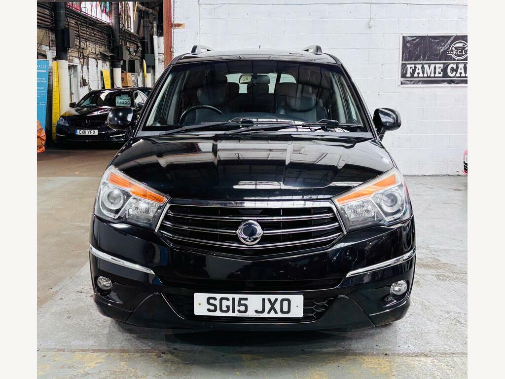 SsangYong Turismo 2.0 E-xdi Es T-tronic Euro 5 Black #2