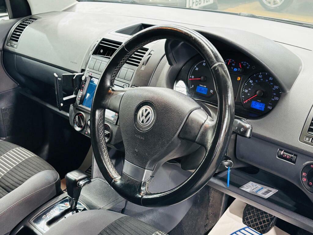 Volkswagen Polo Hatchback 1.2 E 200959 Black #10