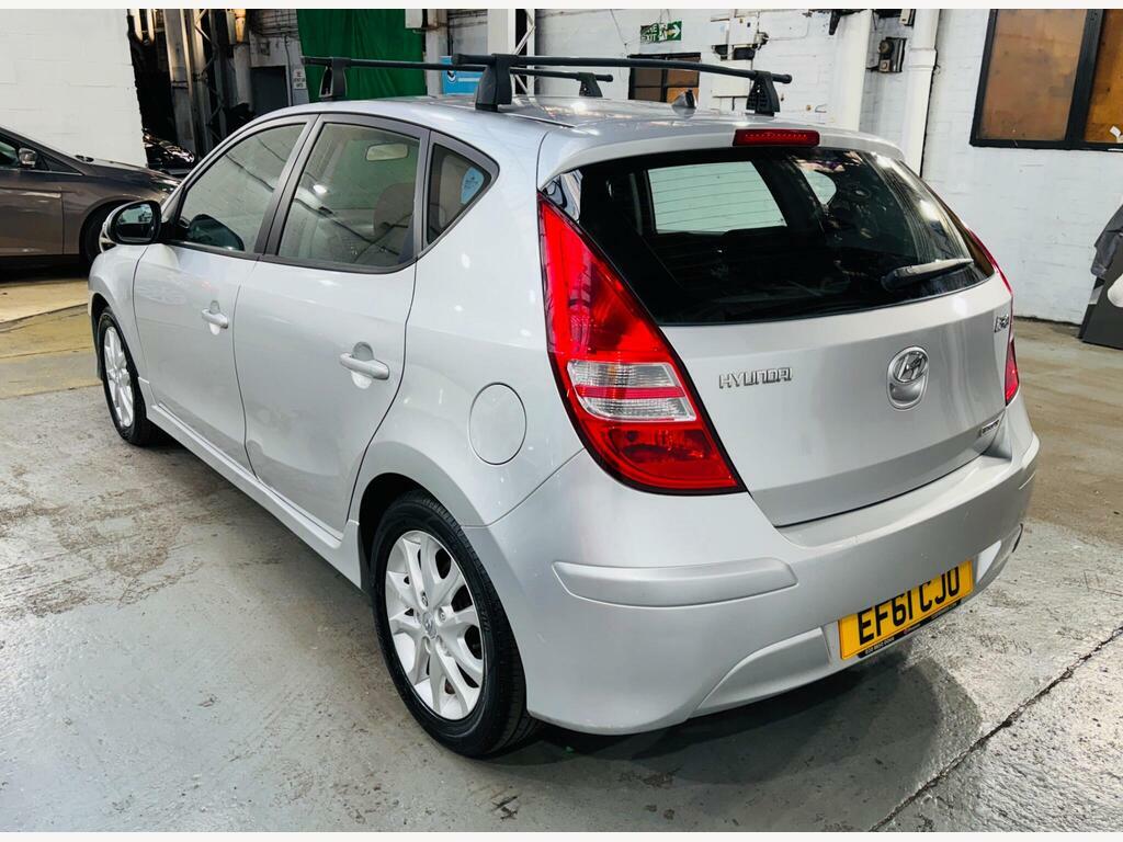 Hyundai I30 1.6 Crdi Comfort Euro 5 Silver #6