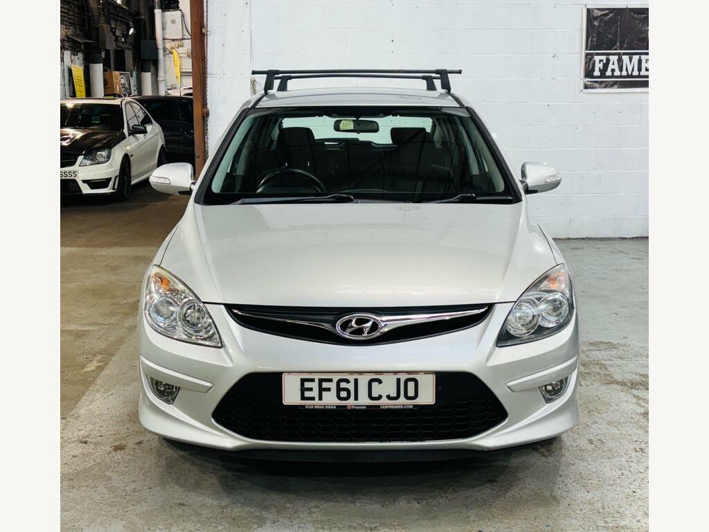 Hyundai I30 1.6 Crdi Comfort Euro 5 Silver #2