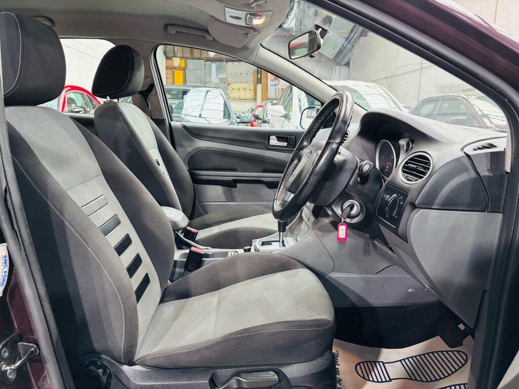 Ford Focus Zetec 5-Door Grey #11