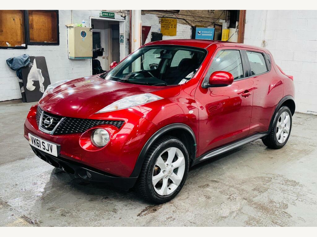 Nissan Juke Hatchback Red #3