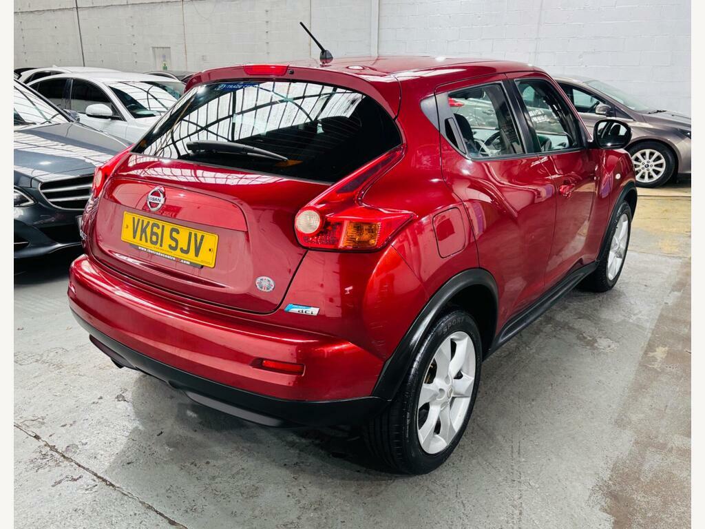 Nissan Juke Hatchback Red #4