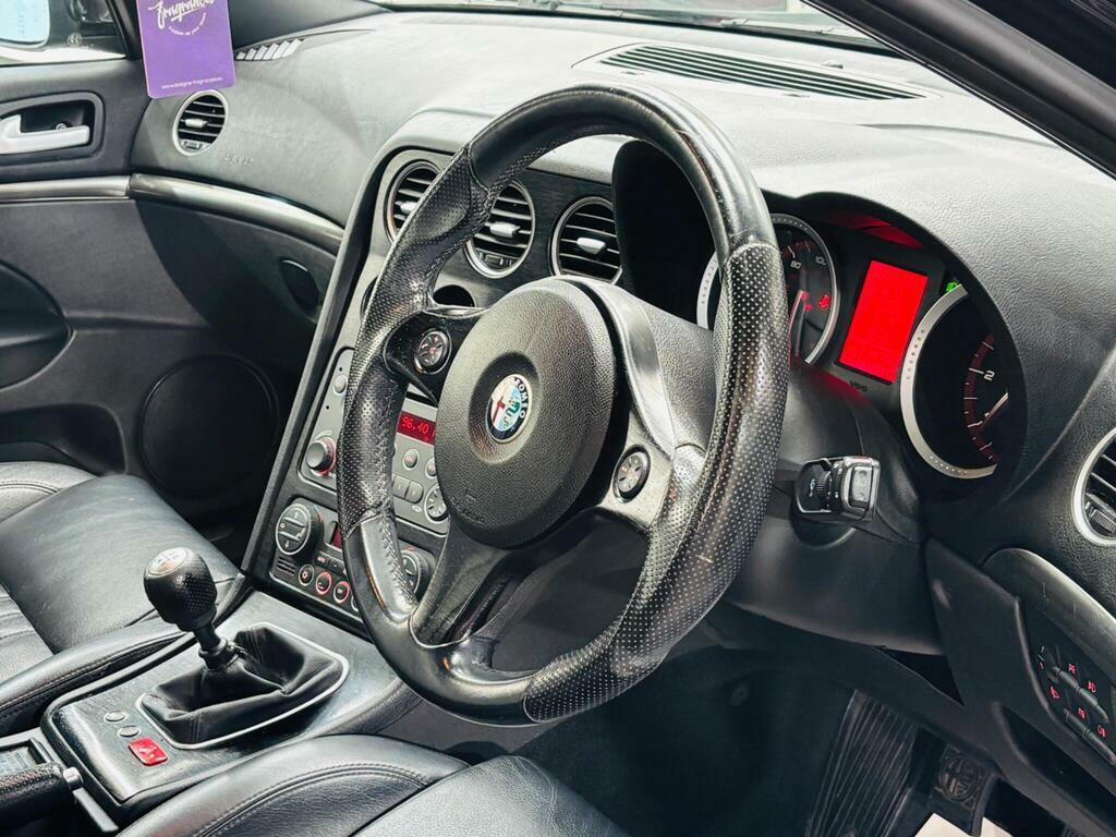 Alfa Romeo 159 Saloon 2.0 Red #10