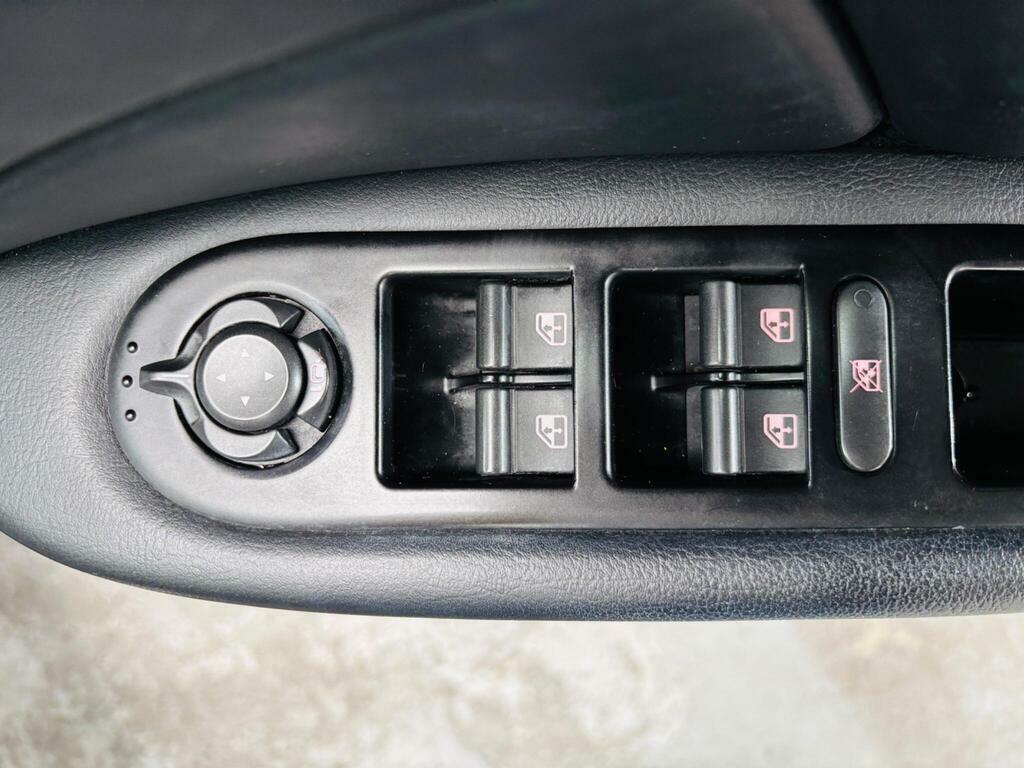 Alfa Romeo 159 Saloon 2.0 Red #14